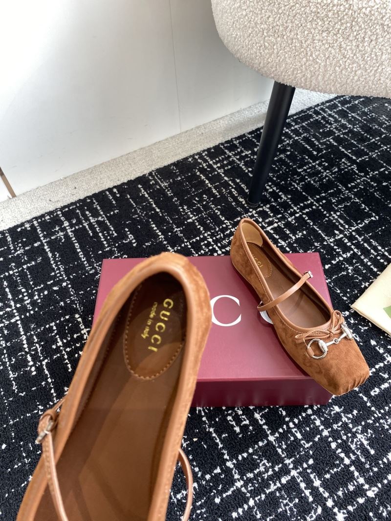 Gucci Flat Shoes